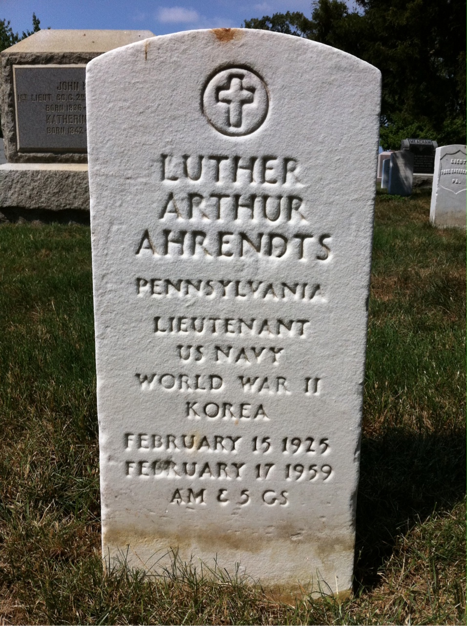 Luther Ahrendts