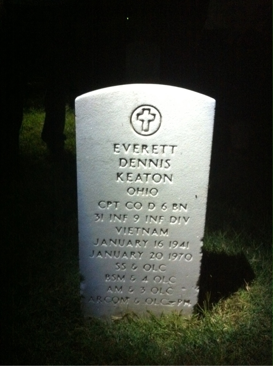 Headstone of Everett Dennis Keaton