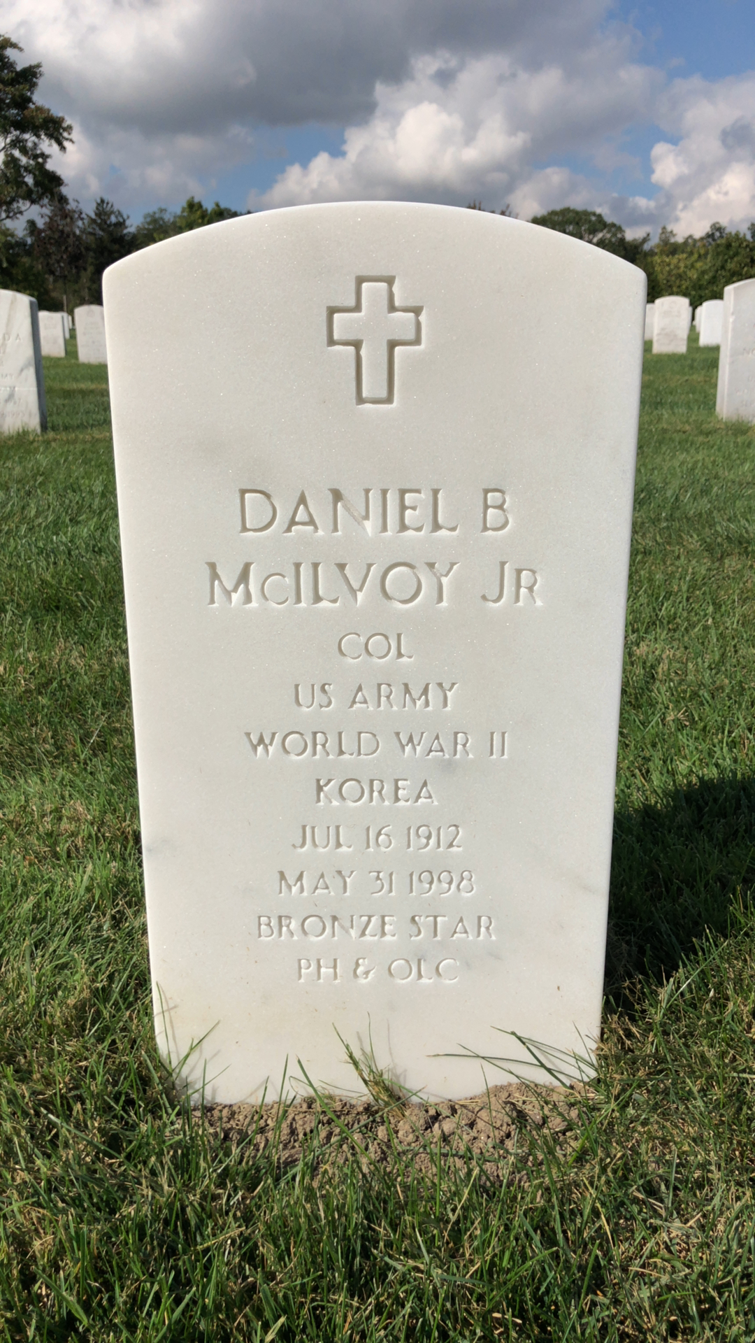 Daniel B Mcilvoy
