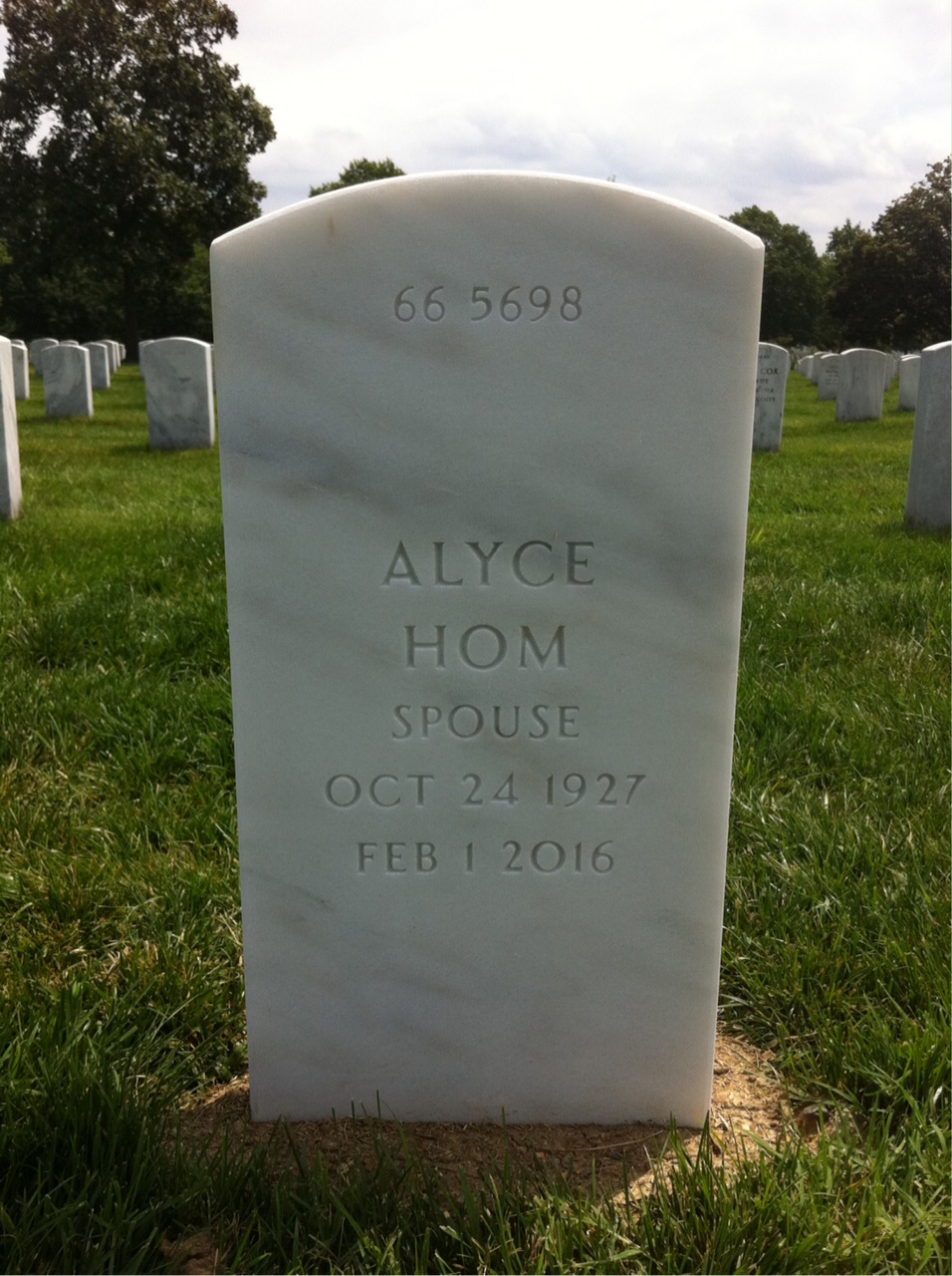 Back of headstone — John W Wu