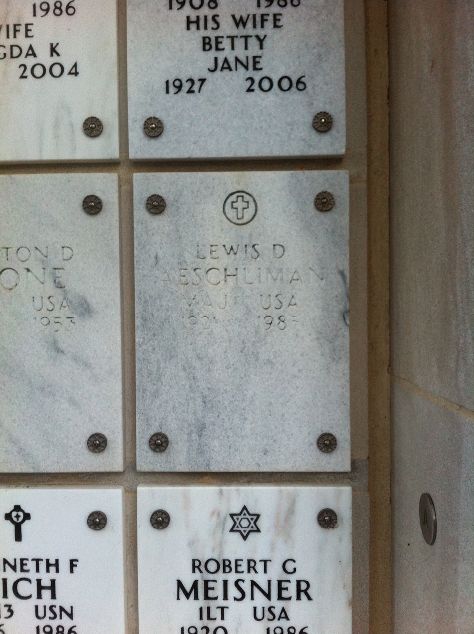 Lewis Aeschliman