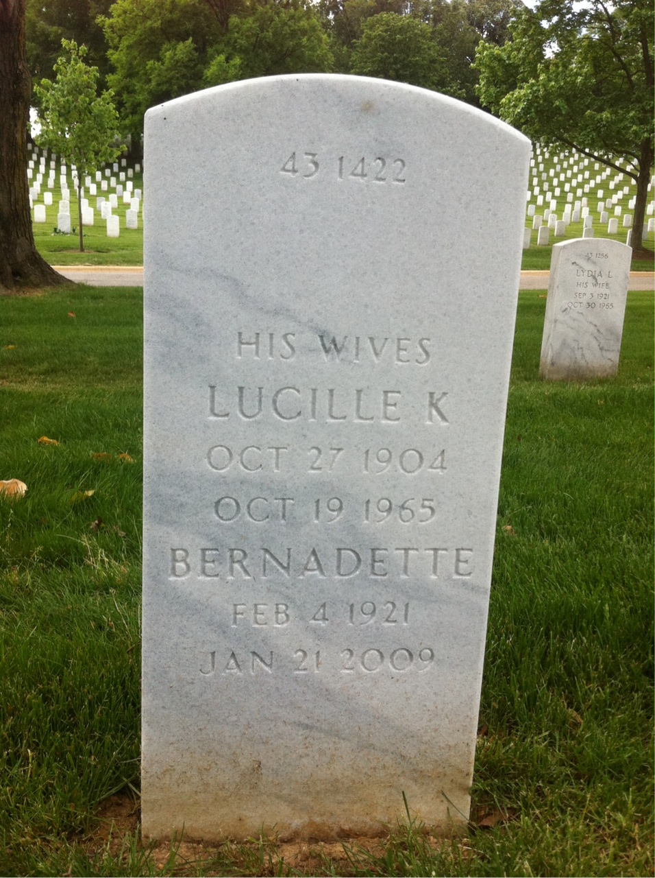 Back of headstone — Roy Lof