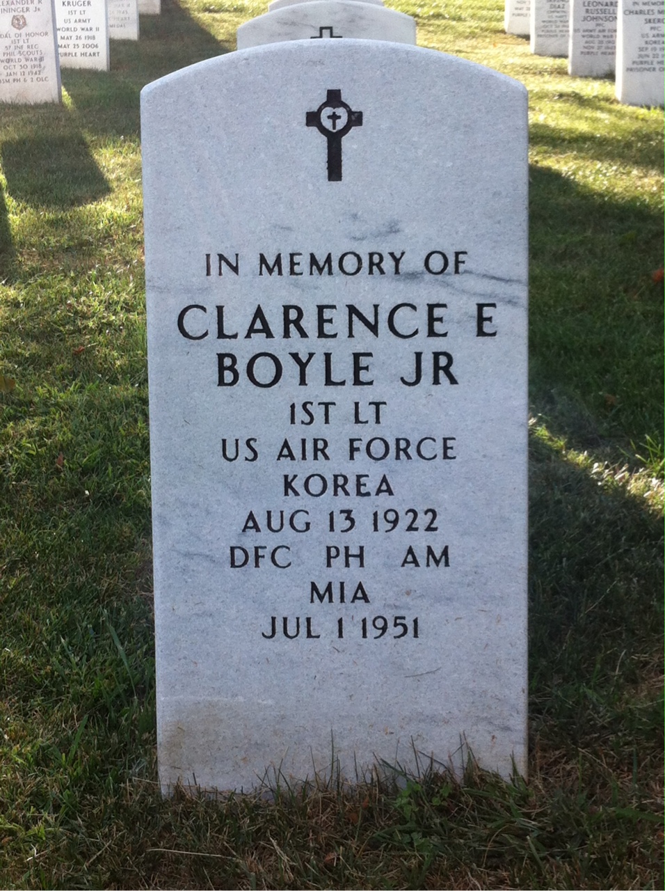 Headstone of Clarence Edward Boyle Jr.