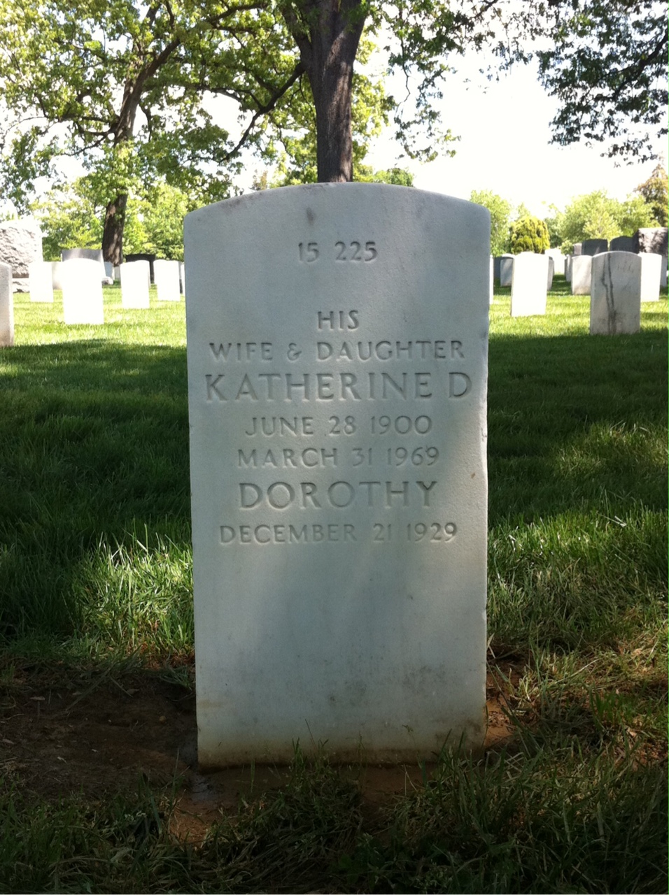 Back of headstone — Dorothy Minns