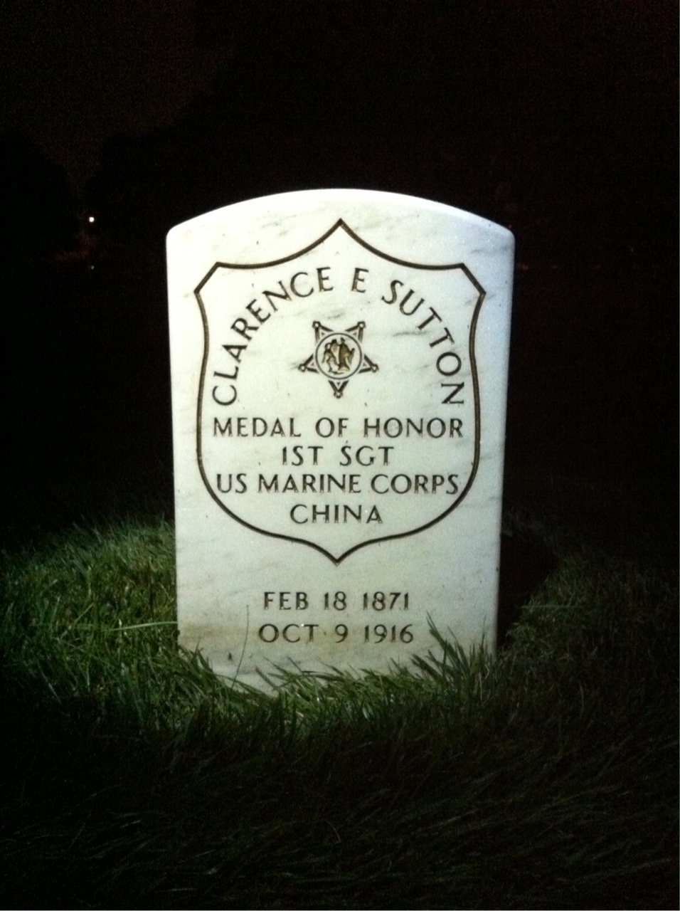 Headstone of Clarence E. Sutton