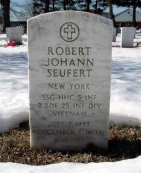 Headstone of Robert Johann Seufert