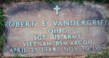 Headstone of Robert Eugene Vandergriff