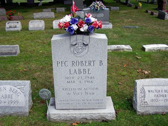 Headstone of Robert Berg Labbe