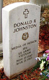 Headstone of Donald Ray Johnston