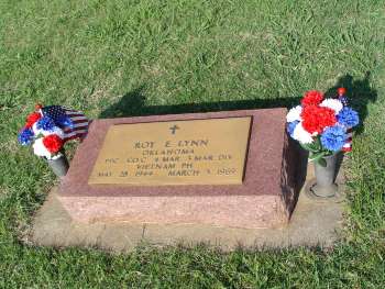 Back of headstone — Roy Eugene Lynn