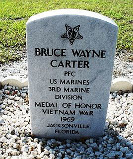 Headstone of Bruce Wayne Carter