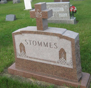 Back of headstone — Kenneth Clarence Stommes