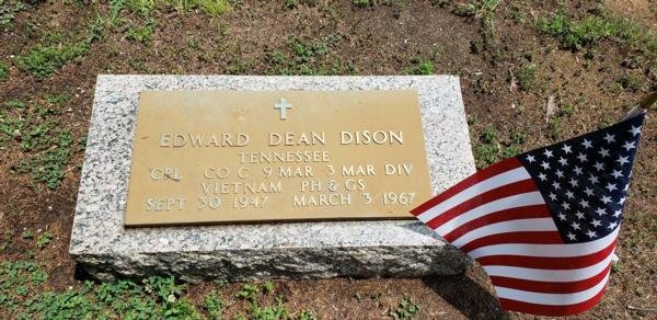 Headstone of Edward Dean Dison