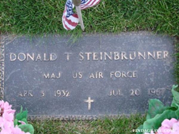 Headstone of Donald Thomas Steinbrunner