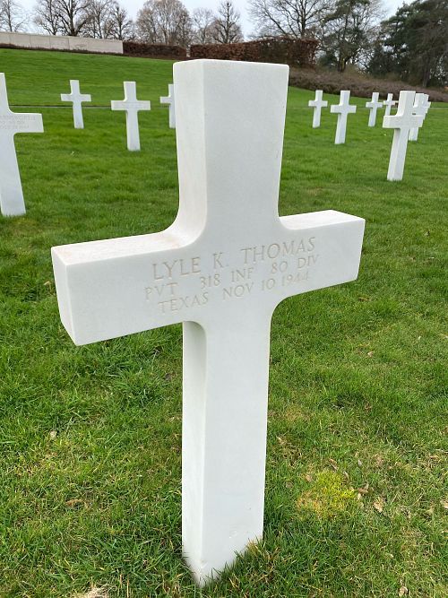 Back of headstone — Lyle Keith Thomas