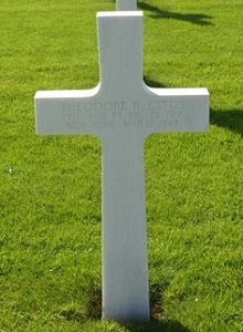 Back of headstone — Theodore R Estus