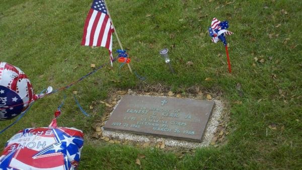 Headstone of Ernest Claney Kerr Jr.