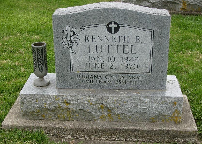 Headstone of Kenneth Bernard Luttel
